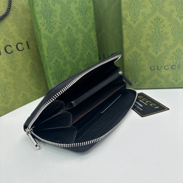 グッチ財布コピー着用イメージ